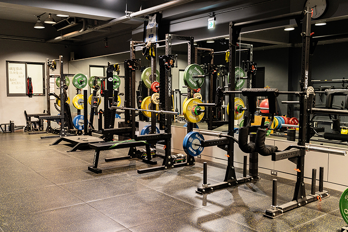 肌進份子安靜私密的一對一健身訓練空間