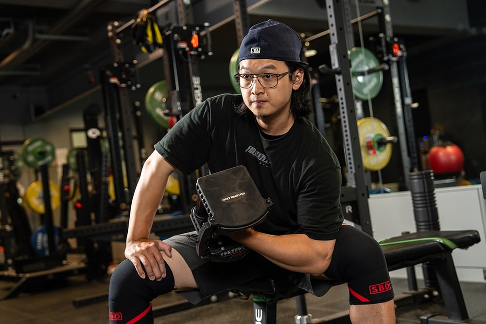 肌進分子-健身環境-健身器具-健身教練-私人健身房-不綁約健身房-體態雕塑-增肌減脂-單邊訓練-啞鈴訓練