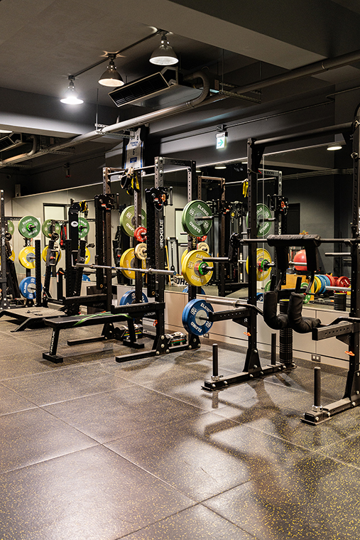 肌進份子-健身環境-健身房-高雄一對一健身-健身教練-體態雕塑-減脂-新興區健身教練-私人健身房